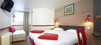 Kyriad Paris Ouest - Colombes